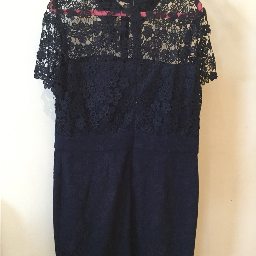 Dress - Picture 2 of 4
